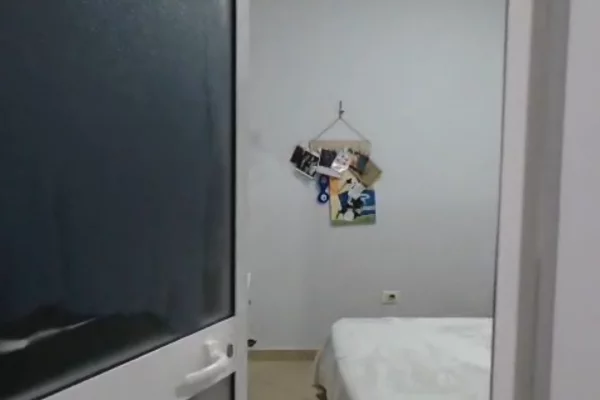 Shtepi ne shitje Apartament ne Tirane, 2+1, Mobilimi E mobiluar, Pagesa 12,400,000  Leke.
