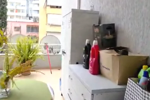 Shtepi ne shitje Apartament ne Tirane, 2+1, Mobilimi E mobiluar, Pagesa 12,400,000  Leke.