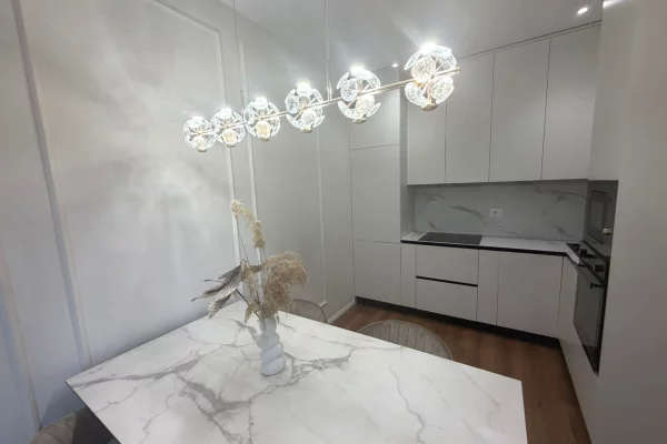 Shtepi me qera Apartament ne Tirane, 1+1, Mobilimi E mobiluar, Pagesa 70,000  Leke.