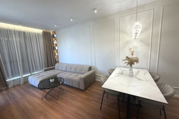 Shtepi me qera Apartament ne Tirane, 1+1, Mobilimi E mobiluar, Pagesa 70,000  Leke.