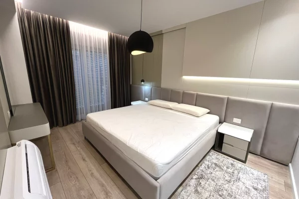 Shtepi me qera Apartament ne Tirane, 3+1, Mobilimi E mobiluar, Pagesa 1,800  Euro.