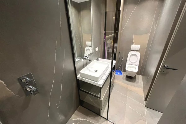 Shtepi me qera Apartament ne Tirane, 3+1, Mobilimi E mobiluar, Pagesa 1,800  Euro.