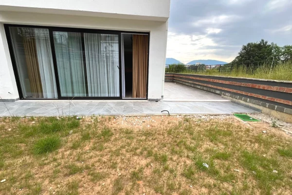 Shtepi me qera Apartament ne Tirane, 3+1, Mobilimi E mobiluar, Pagesa 1,800  Euro.