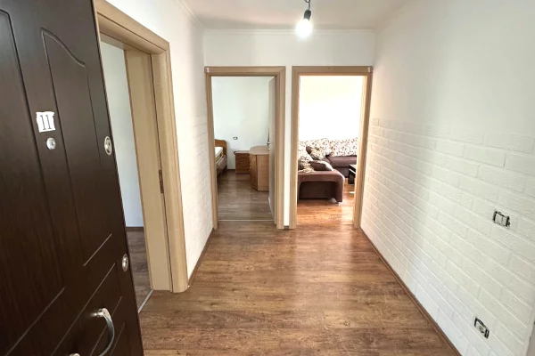 Shtepi ne shitje Apartament ne Tirane, 2+1, Mobilimi E mobiluar, Pagesa 95,000  Euro.