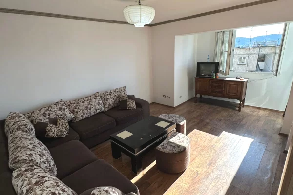 Shtepi ne shitje 2+1 ne Tirane - 95,000 Euro