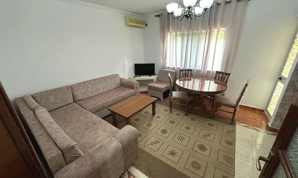 Shtepi me qera Apartament ne Tirane, 1+1, Mobilimi E mobiluar, Pagesa 40,000  Leke.
