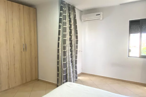 Shtepi me qera Apartament ne Tirane, 1+1, Mobilimi E mobiluar, Pagesa 50,000  Leke.