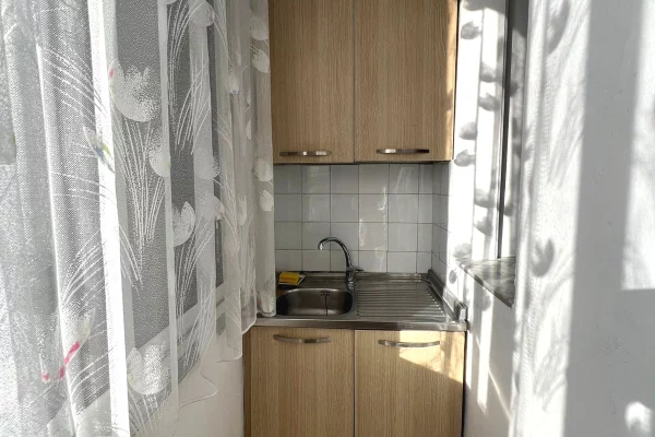 Shtepi me qera Apartament ne Tirane, 2+1, Mobilimi E mobiluar, Pagesa 50,000  Leke.