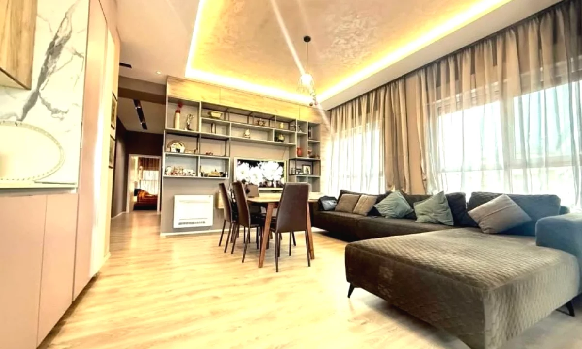 Shtepi ne shitje Apartament ne Tirane, 2+1, Mobilimi E mobiluar, Pagesa 180,000  Euro.