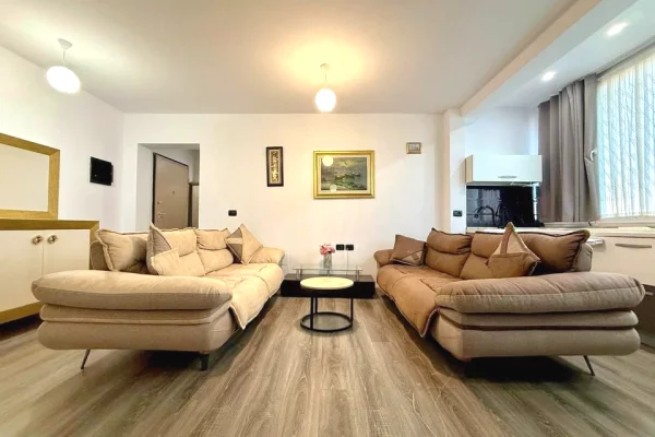 Fusha e Aviacionit Shesim apartament 2+1+1 tualet