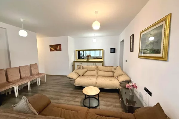 Shtepi ne shitje Apartament ne Tirane, 2+1, Mobilimi E mobiluar, Pagesa 195,000  Euro.