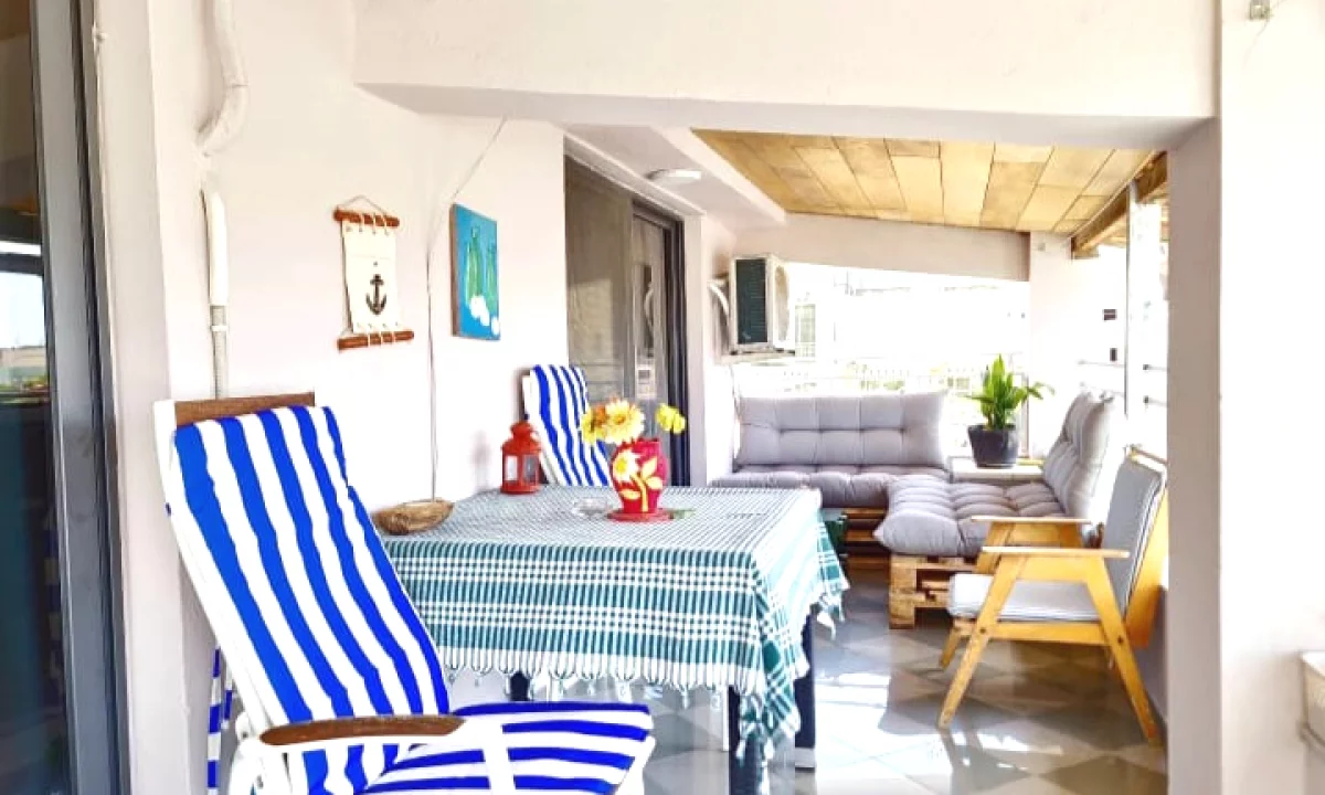 Shtepi ne shitje Apartament ne Durres, 2+1, Mobilimi E mobiluar, Pagesa 120,000  Euro.