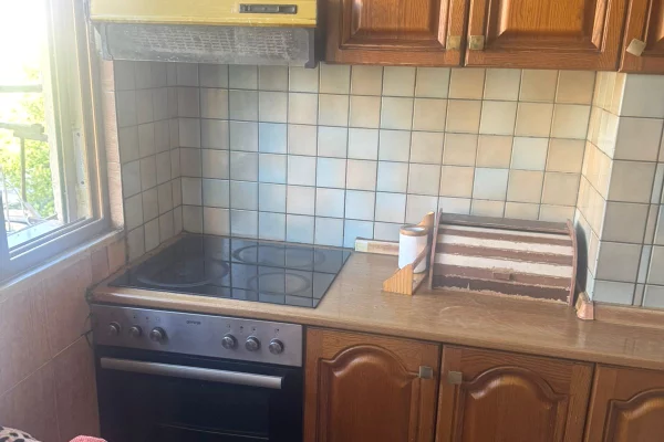 Shtepi me qera Apartament ne Tirane, 1+1, Mobilimi E mobiluar, Pagesa 40,000  Leke.
