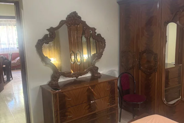 Shtepi me qera Apartament ne Tirane, 1+1, Mobilimi E mobiluar, Pagesa 40,000  Leke.