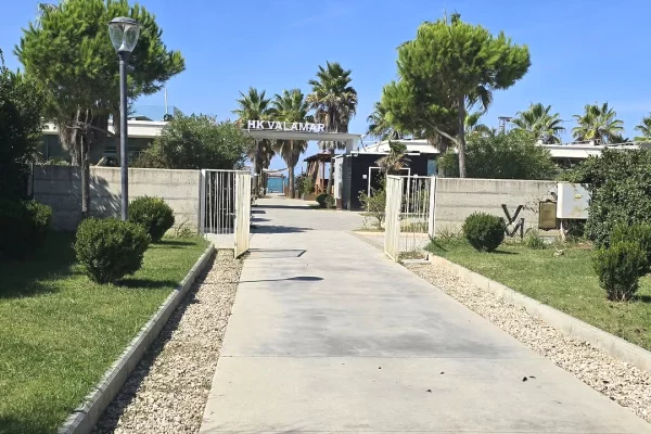 Shtepi ne shitje Apartament ne Durres, 1+1, Mobilimi E mobiluar, Pagesa 250,500  Euro.