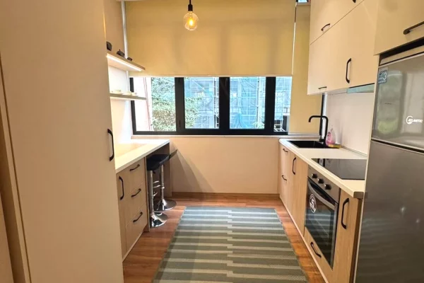 Shtepi me qera Apartament ne Tirane, 2+1, Mobilimi E mobiluar, Pagesa 1,200  Euro.