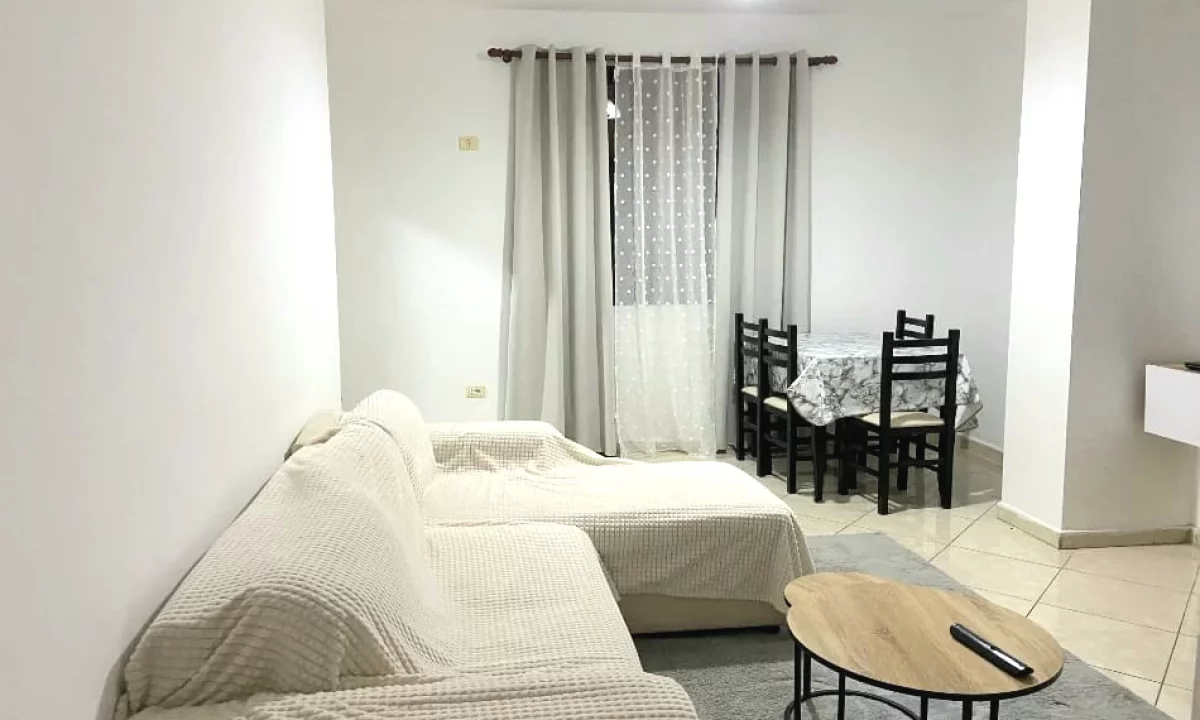 Shtepi me qera Apartament ne Tirane, 1+1, Mobilimi E mobiluar, Pagesa 400  Euro.