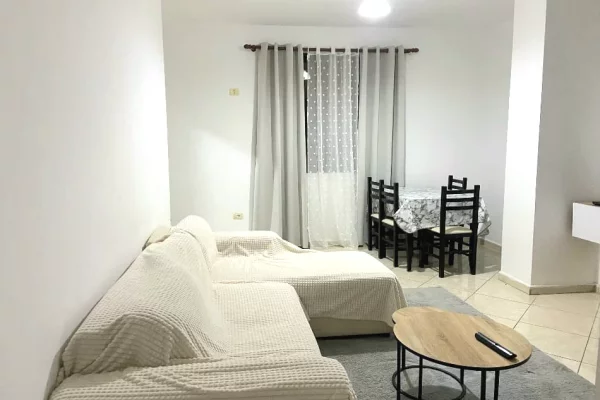 Shtepi me qera 1+1 ne Tirane - 400 Euro