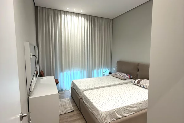 Shtepi me qera Apartament ne Tirane, 2+1, Mobilimi E mobiluar, Pagesa 1,300  Euro.