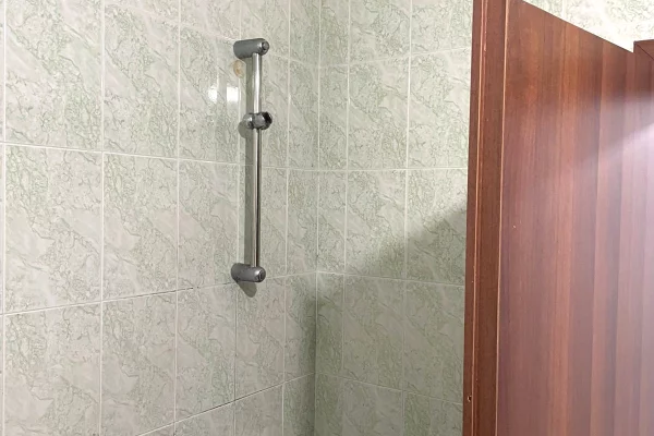 Shtepi me qera Apartament ne Tirane, 1+1, Mobilimi Bosh, pa mobiluar, Pagesa 30,000  Leke.