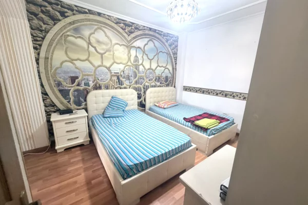Shtepi me qera Apartament ne Tirane, 2+1, Mobilimi E mobiluar, Pagesa 800  Euro.