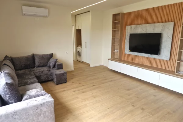 Shtepi me qera Apartament ne Tirane, 1+1, Mobilimi E mobiluar, Pagesa 400  Euro.