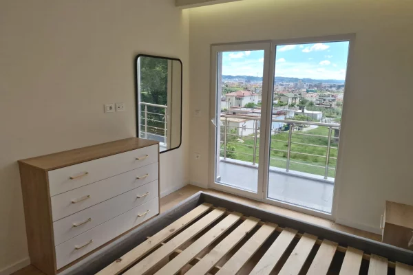 Shtepi me qera Apartament ne Tirane, 1+1, Mobilimi E mobiluar, Pagesa 400  Euro.