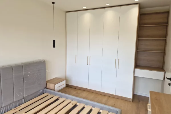 Shtepi me qera Apartament ne Tirane, 1+1, Mobilimi E mobiluar, Pagesa 400  Euro.