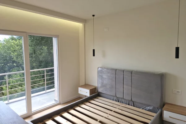 Shtepi me qera Apartament ne Tirane, 1+1, Mobilimi E mobiluar, Pagesa 400  Euro.