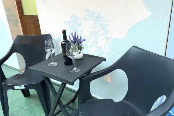 Shtepi me qera Apartament ne Tirane, 1+1, Mobilimi E mobiluar, Pagesa 50,000  Leke.