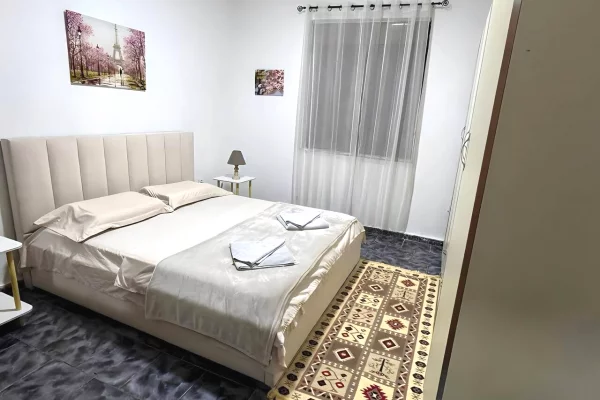 Shtepi me qera Apartament ne Tirane, 1+1, Mobilimi E mobiluar, Pagesa 50,000  Leke.