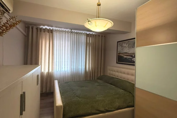 Shtepi ne shitje Apartament ne Tirane, 2+1, Mobilimi E mobiluar, Pagesa 212,000  Euro.