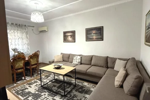 Shtepi me qera Apartament ne Tirane, 2+1, Mobilimi E mobiluar, Pagesa 65,000  Leke.