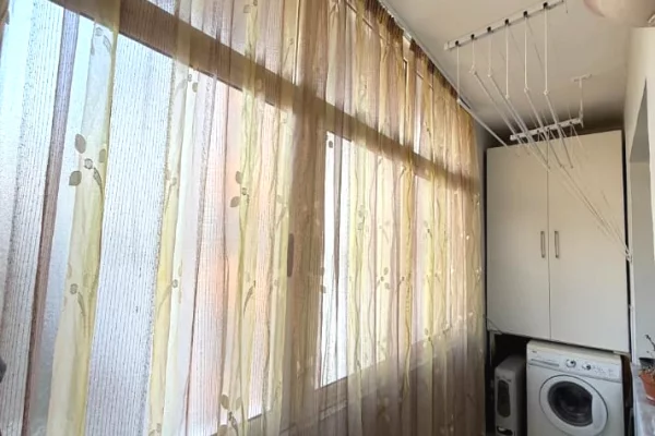 Shtepi me qera Apartament ne Tirane, 2+1, Mobilimi E mobiluar, Pagesa 65,000  Leke.