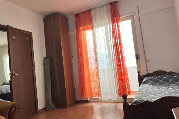 Shtepi me qera Apartament ne Tirane, 2+1, Mobilimi E mobiluar, Pagesa 63,000  Leke.