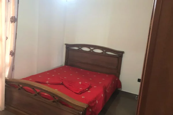 Shtepi me qera Apartament ne Tirane, 2+1, Mobilimi E mobiluar, Pagesa 65,000  Leke.