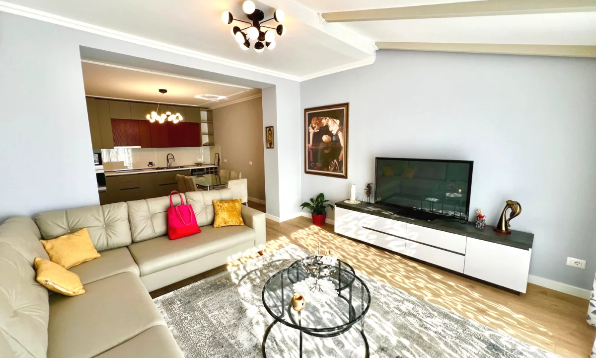 Shtepi me qera Apartament ne Tirane, 2+1, Mobilimi E mobiluar, Pagesa 1,000  Euro.