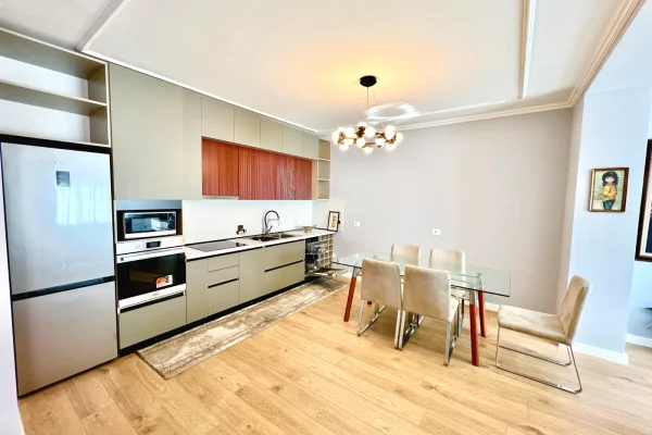 Shtepi me qera Apartament ne Tirane, 2+1, Mobilimi E mobiluar, Pagesa 1,000  Euro.