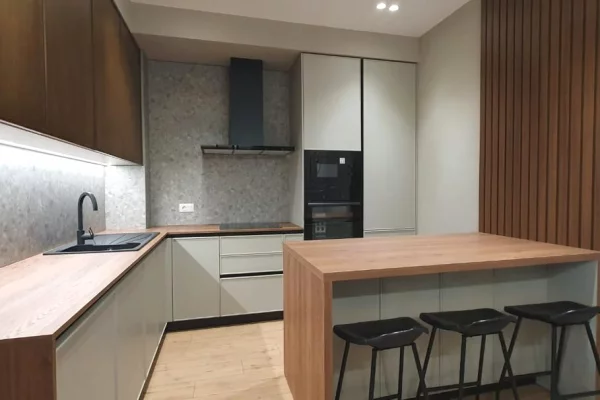 Shtepi me qera Apartament ne Tirane, 2+1, Mobilimi E mobiluar, Pagesa 1,200  Euro.