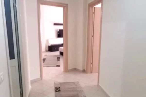 Shtepi me qera Apartament ne Tirane, 2+1, Mobilimi E mobiluar, Pagesa 55,000  Leke.