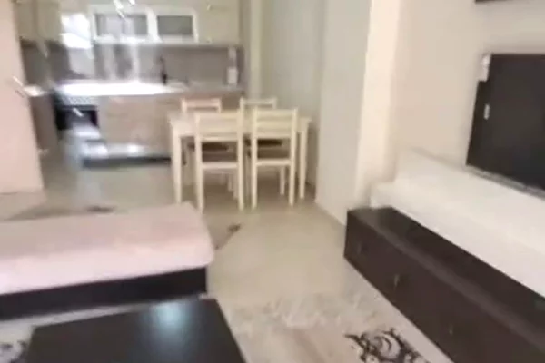 Jepet me Qera  Apartament 2+1 i mobiluar, Astir, Unaze e re, perballe me Ozone