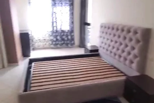 Shtepi me qera Apartament ne Tirane, 2+1, Mobilimi E mobiluar, Pagesa 55,000  Leke.