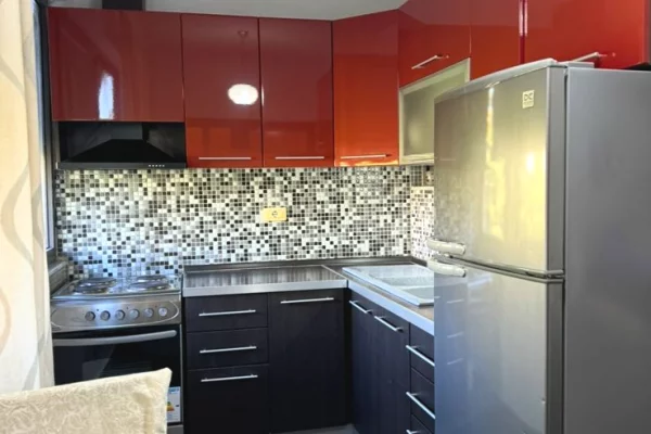 Shtepi me qera Apartament ne Tirane, 2+1, Mobilimi E mobiluar, Pagesa 600  Euro.