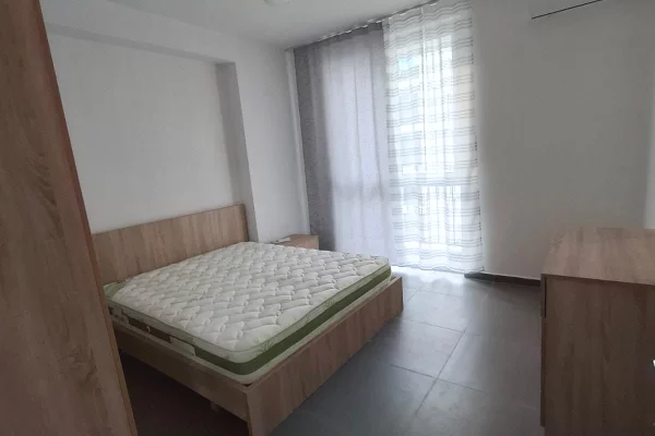 Shtepi me qera Apartament ne Tirane, 3+1, Mobilimi E mobiluar, Pagesa 65,000  Leke.