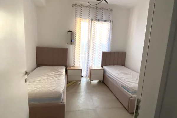 Shtepi me qera Apartament ne Tirane, 2+1, Mobilimi E mobiluar, Pagesa 650  Euro.