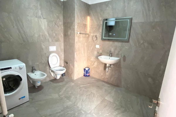 Shtepi me qera Apartament ne Tirane, 2+1, Mobilimi E mobiluar, Pagesa 650  Euro.