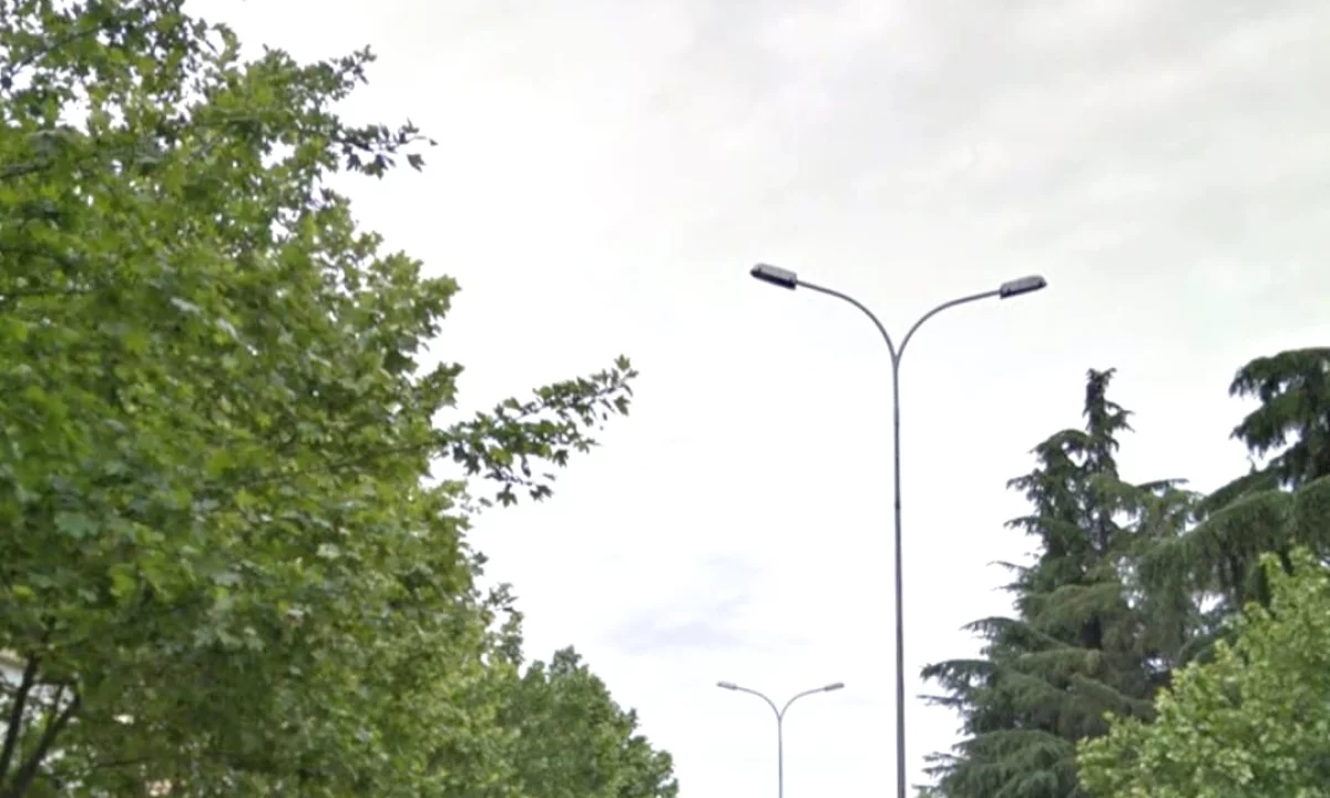 Shitet ambjent biznesi prane ish-stacionit te Trenit
