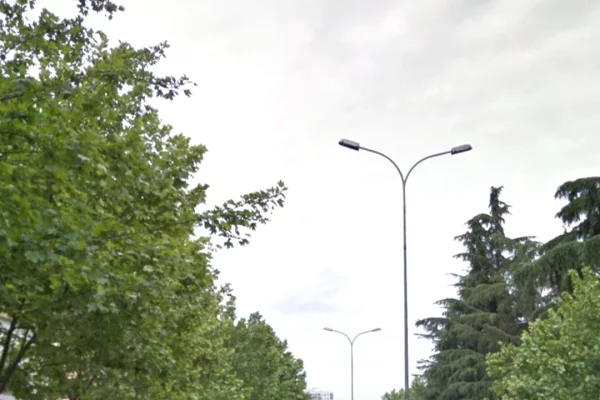 Shitet ambjent biznesi prane ish-stacionit te Trenit