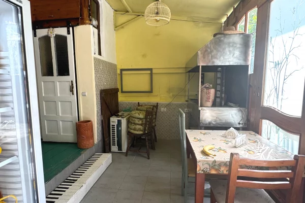 Shitet ambjent biznesi ne Vasil Shanto prane Kesh-it te vjeter   