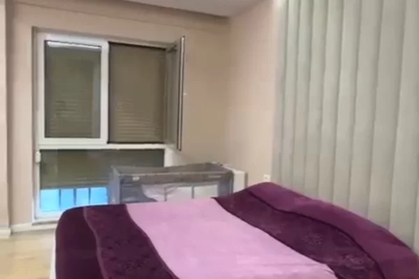 Shtepi ne shitje Apartament ne Tirane, 2+1, Mobilimi E mobiluar, Pagesa 258,000  Euro.